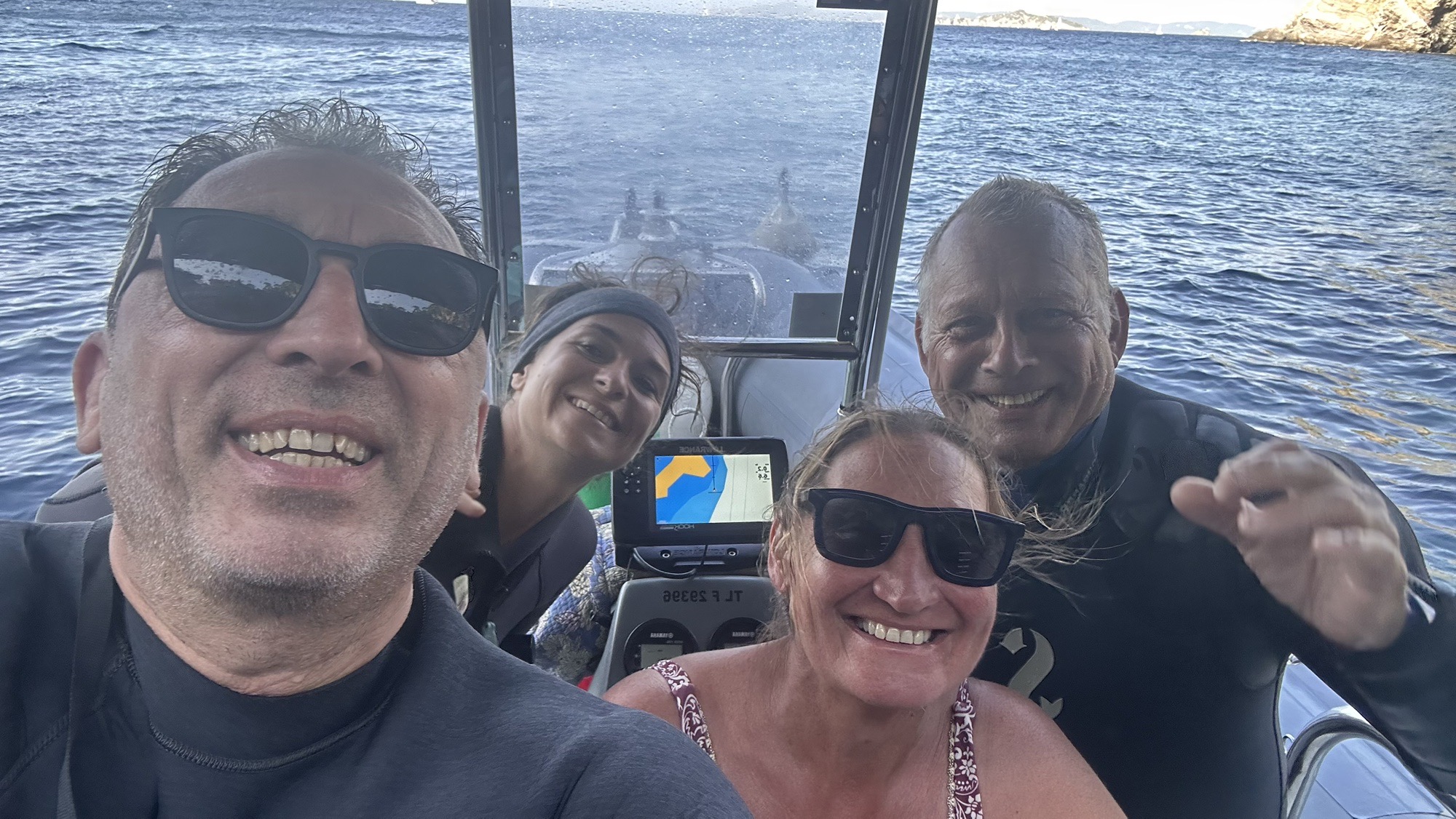 Pointe Escampobariou β dive photo